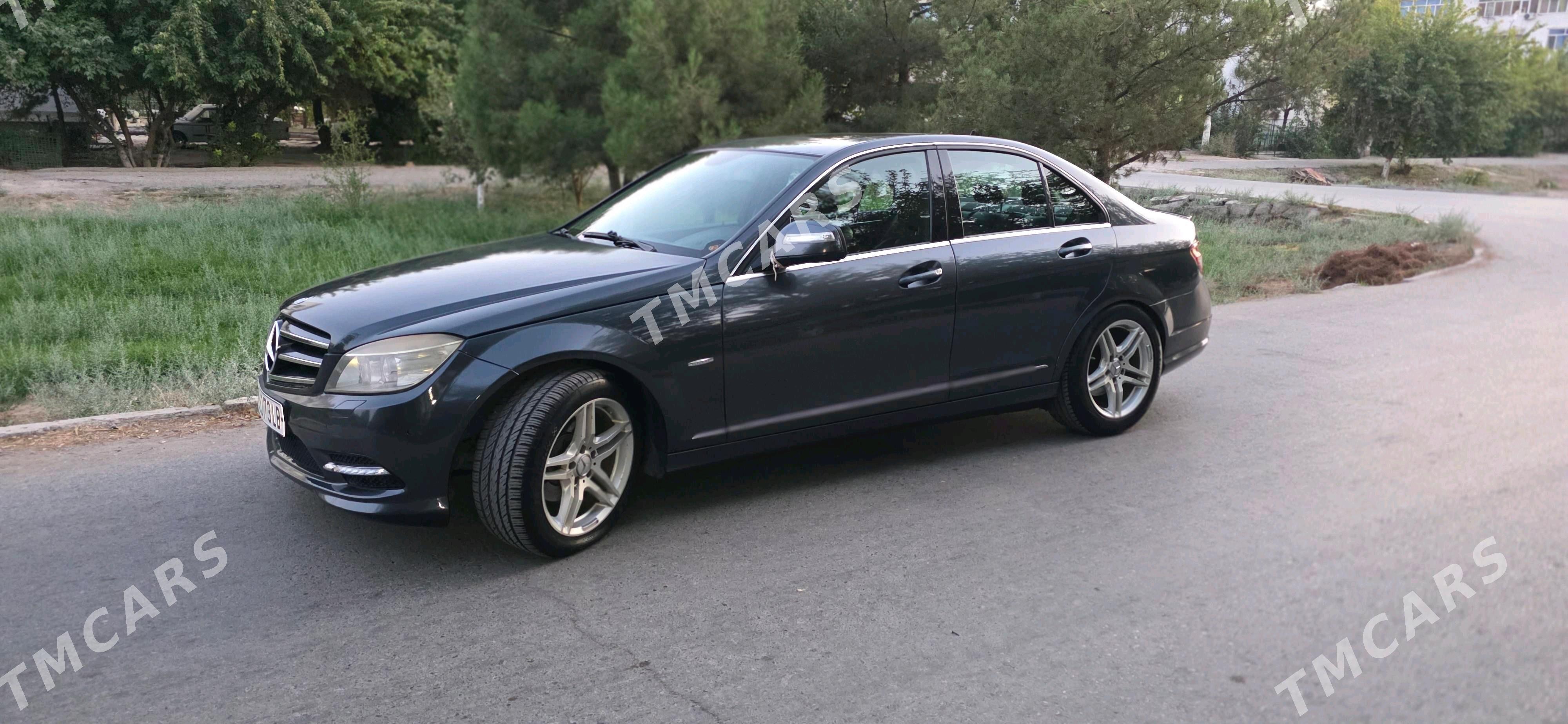 Mercedes-Benz C350 2008 - 170 000 TMT - Туркменабат - img 3