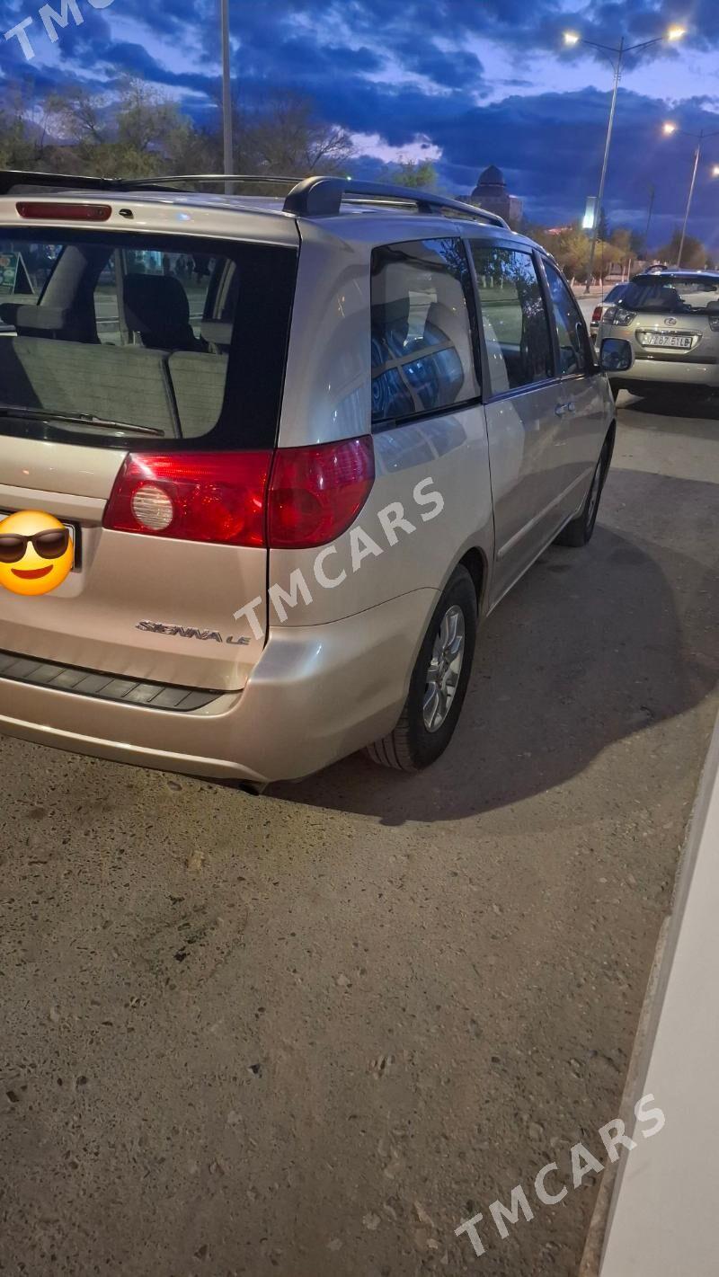 Toyota Sienna 2008 - 250 000 TMT - Туркменабат - img 8