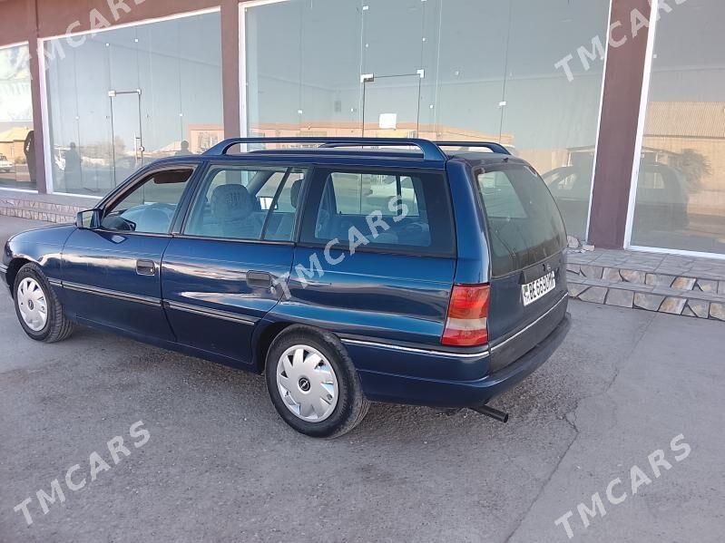 Opel Astra 1992 - 29 000 TMT - Мары - img 3