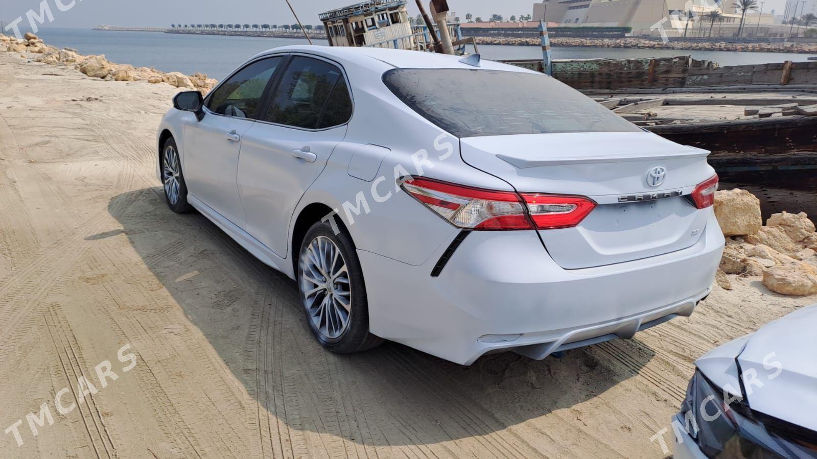 Toyota Camry 2020 - 230 000 TMT - Мары - img 4