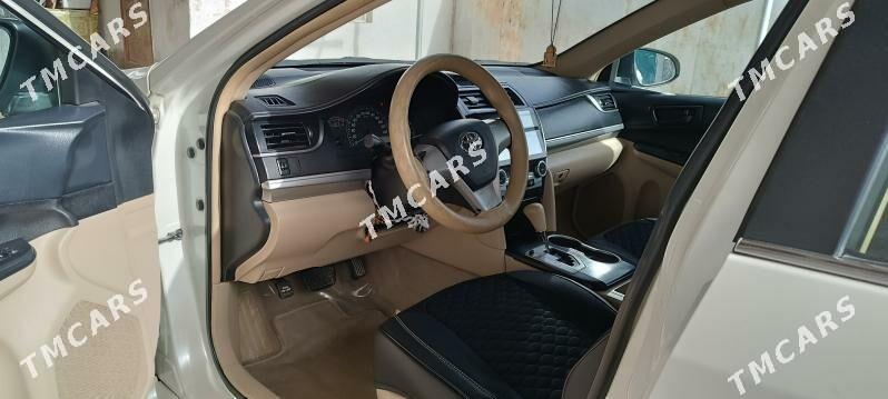 Toyota Camry 2013 - 220 000 TMT - Анев - img 2