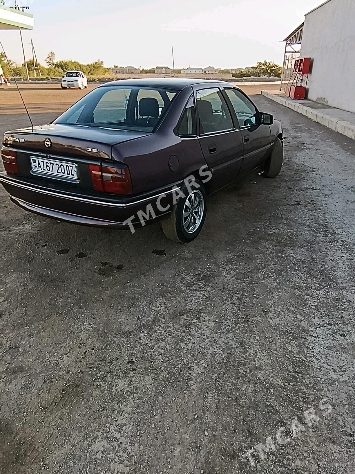 Opel Vectra 1994 - 40 000 TMT - Губадаг - img 2