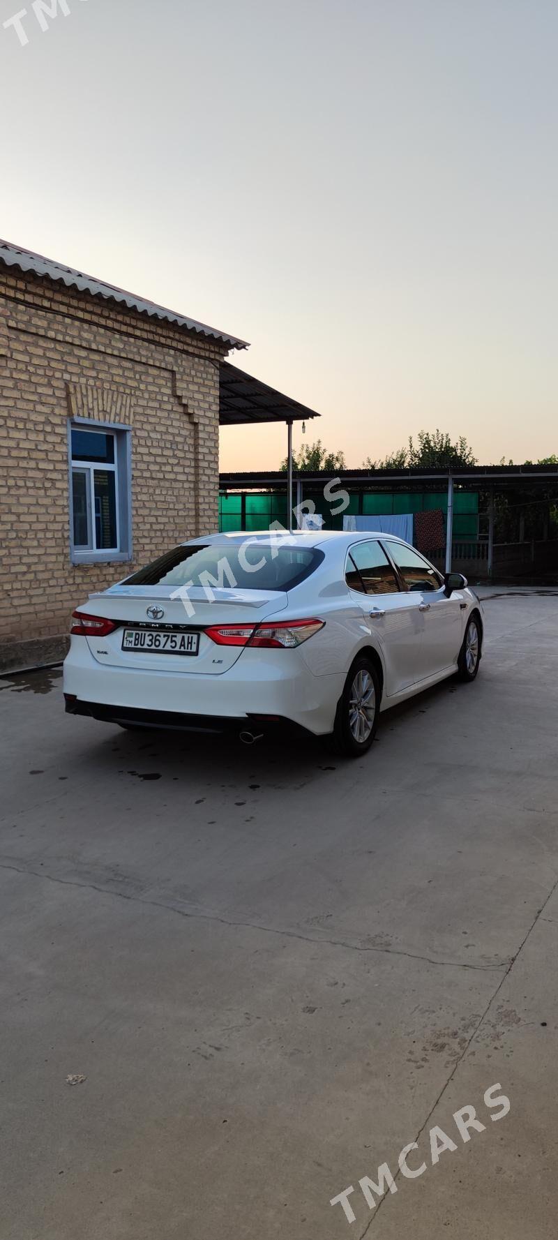 Toyota Camry 2018 - 270 000 TMT - Кака - img 6