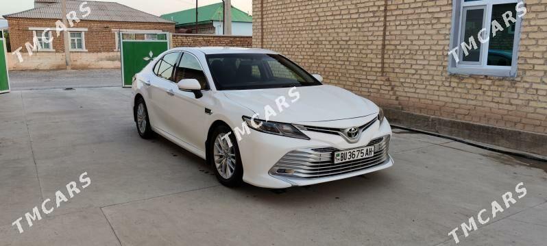 Toyota Camry 2018 - 270 000 TMT - Кака - img 3