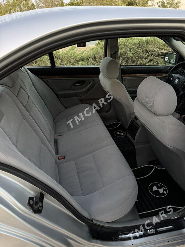 BMW E39 1999 - 88 000 TMT - Балканабат - img 10
