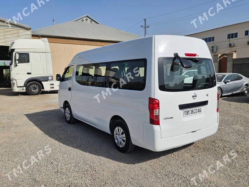 Nissan Urvan 2021 - 420 000 TMT - Мары - img 6