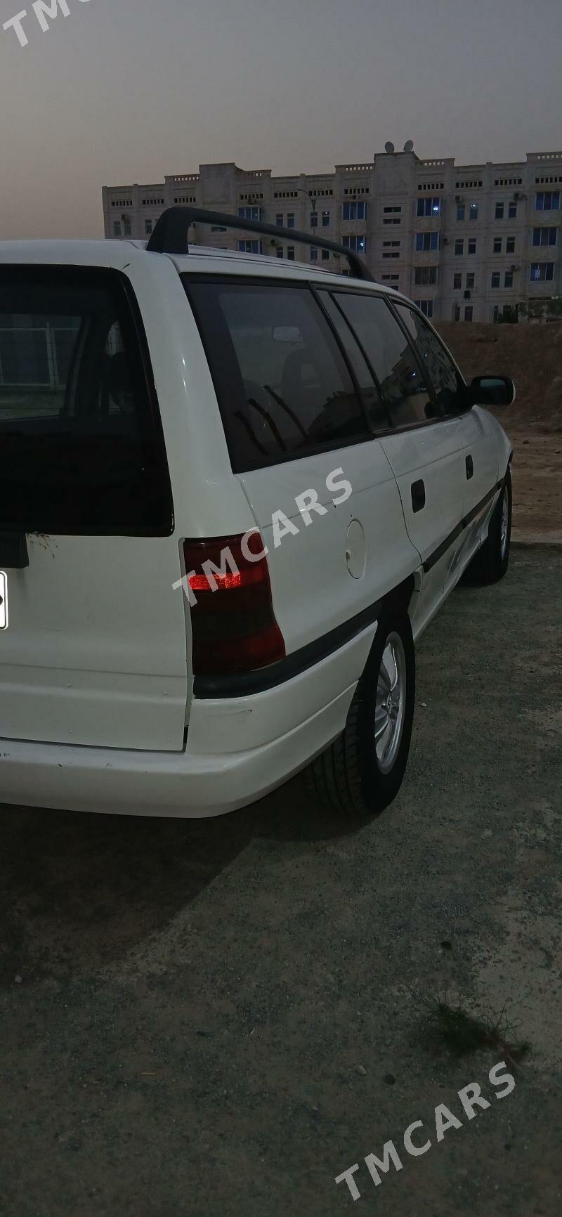 Opel Astra 1996 - 45 000 TMT - Анев - img 5