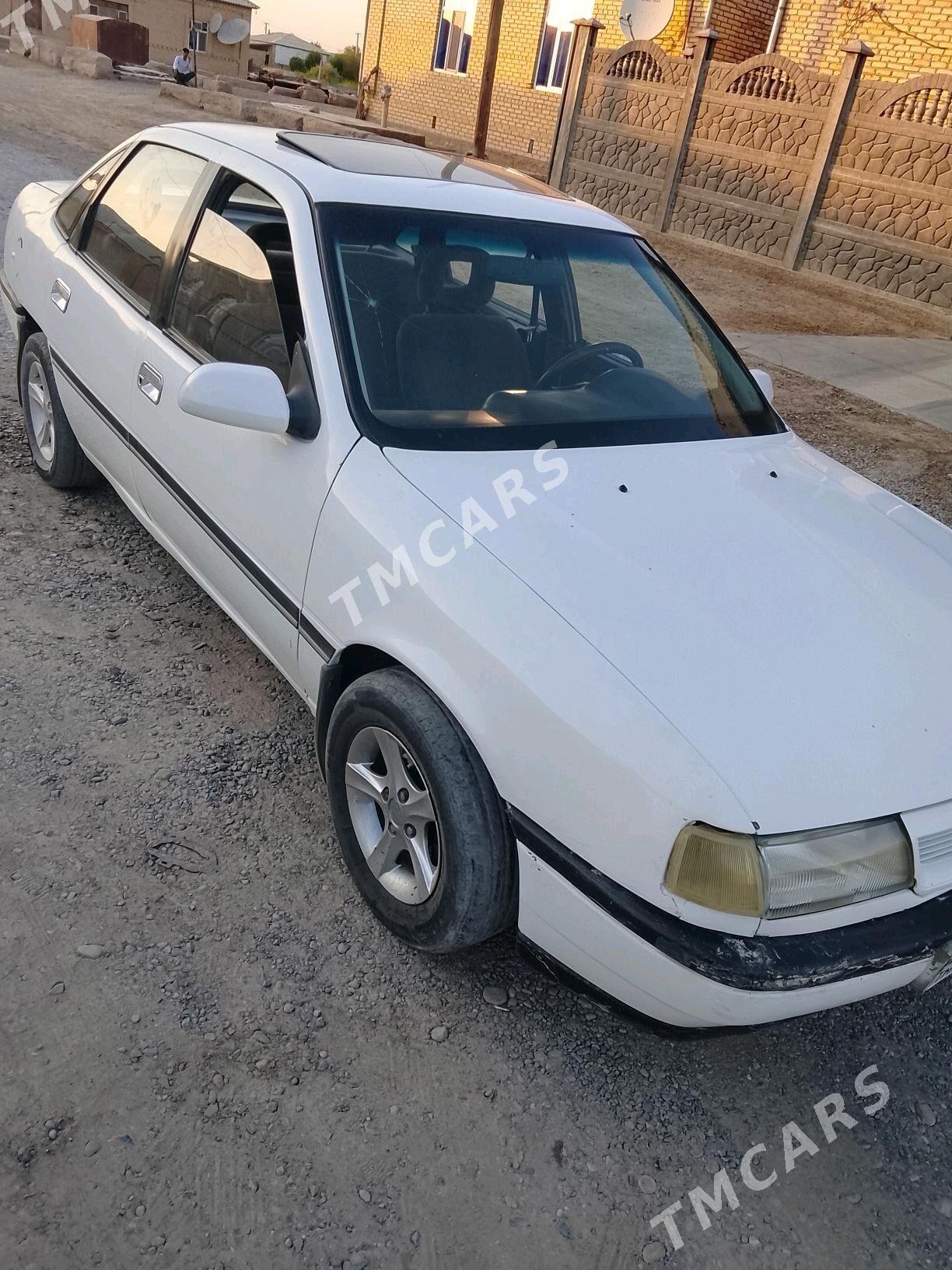 Opel Vectra 1991 - 25 000 TMT - Mary - img 2