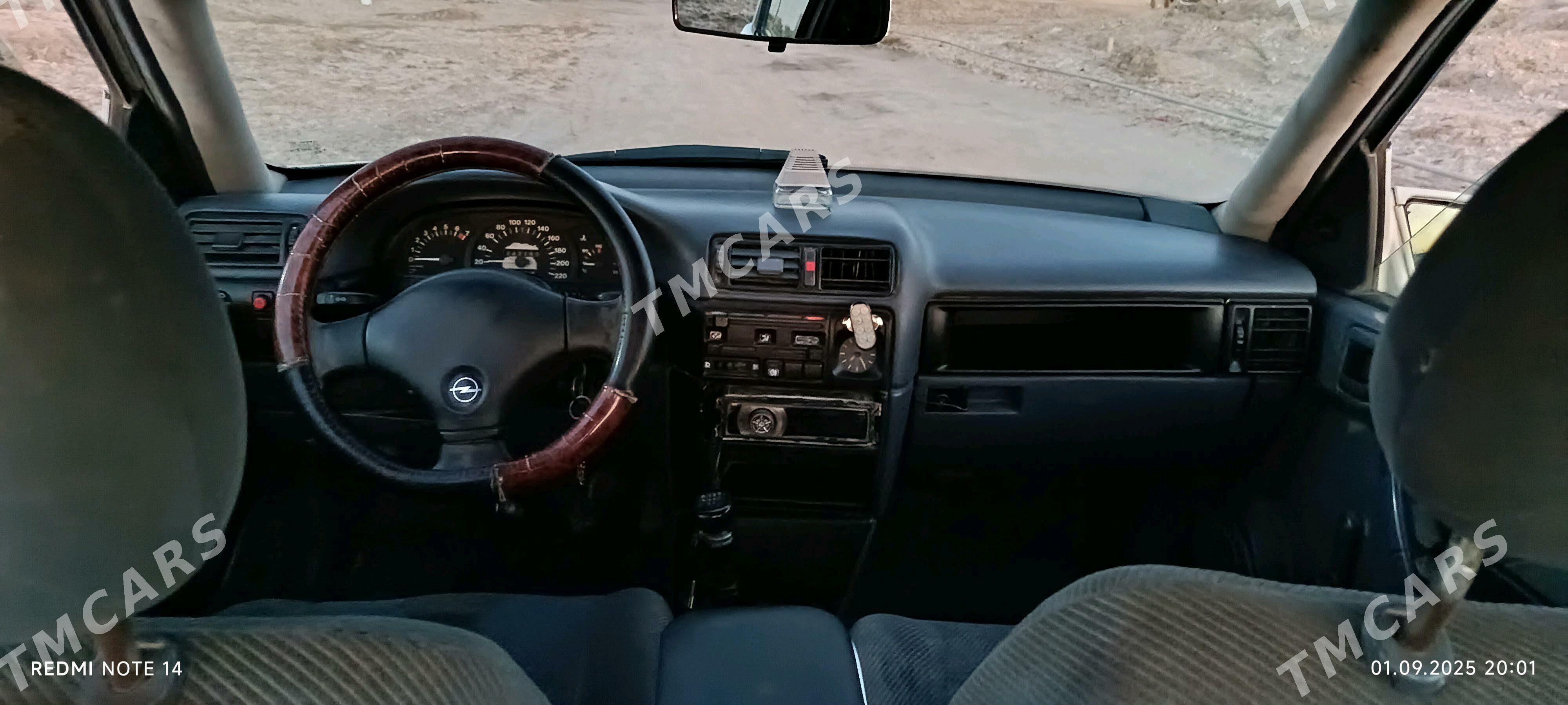 Opel Vectra 1992 - 25 000 TMT - Кёнеургенч - img 3