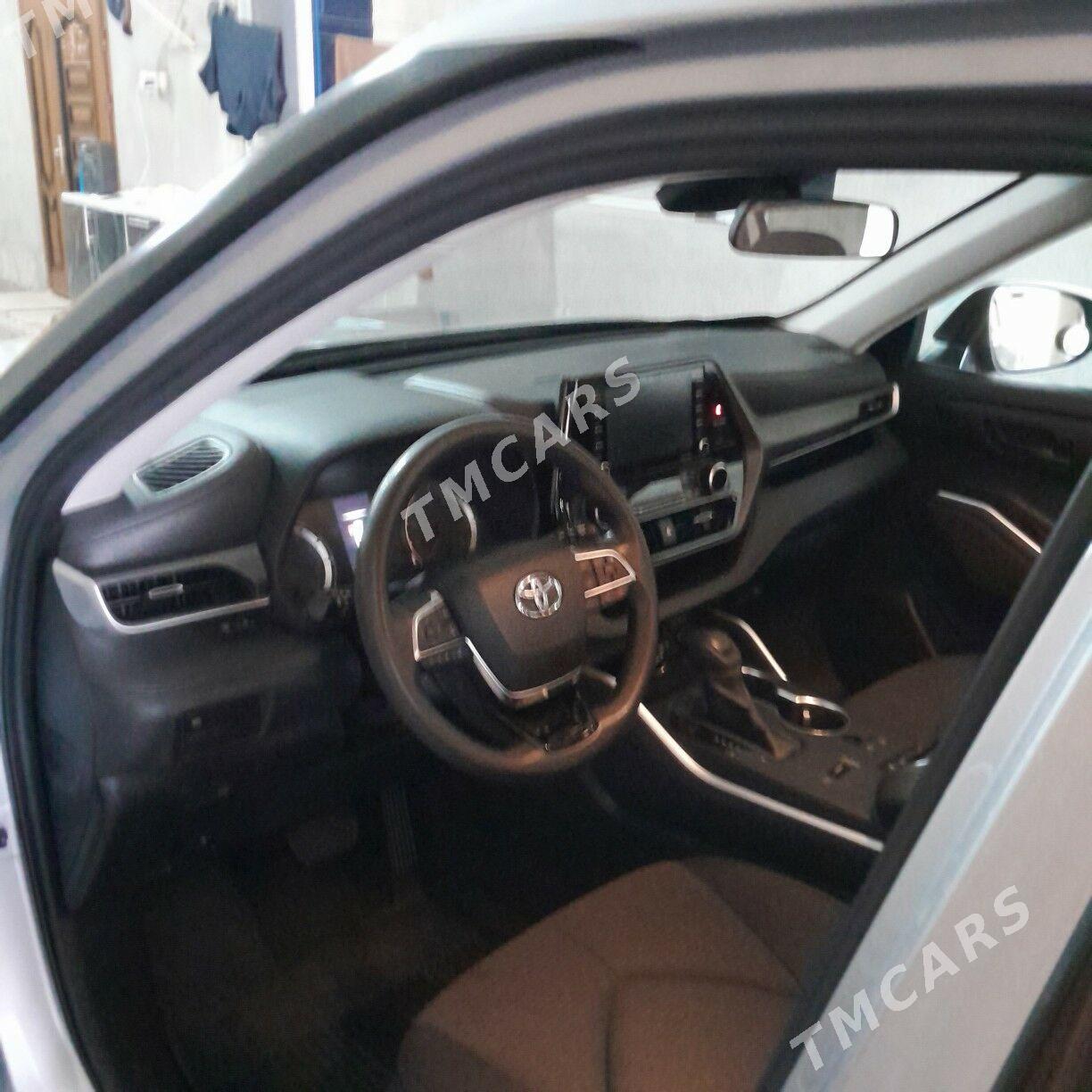 Toyota Highlander 2020 - 520 000 TMT - Дянев - img 5