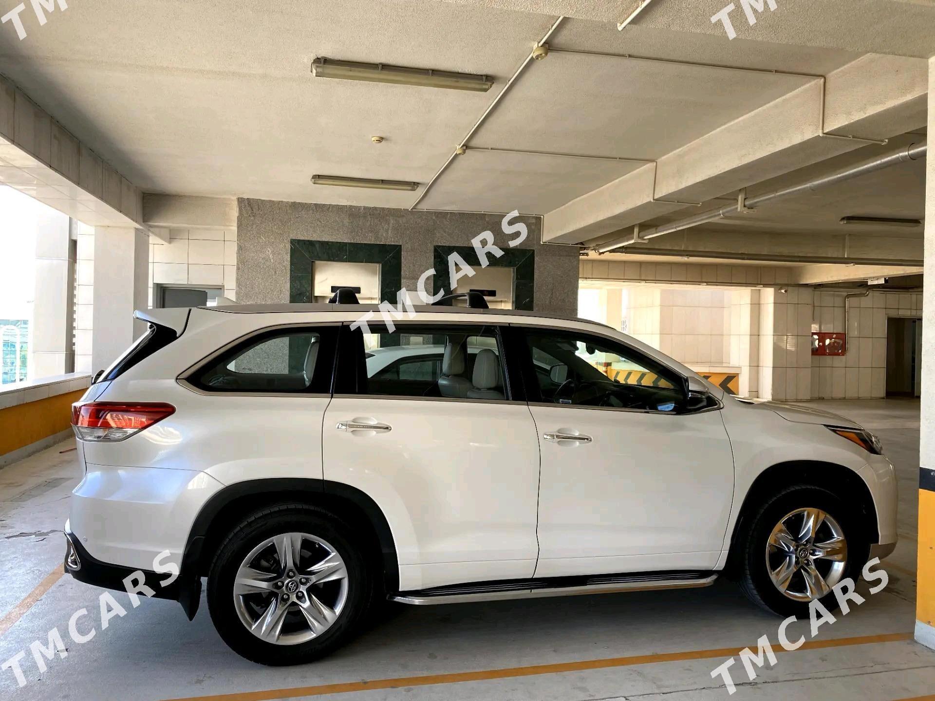 Toyota Highlander 2016 - 390 000 TMT - Гурбансолтан Едже - img 4