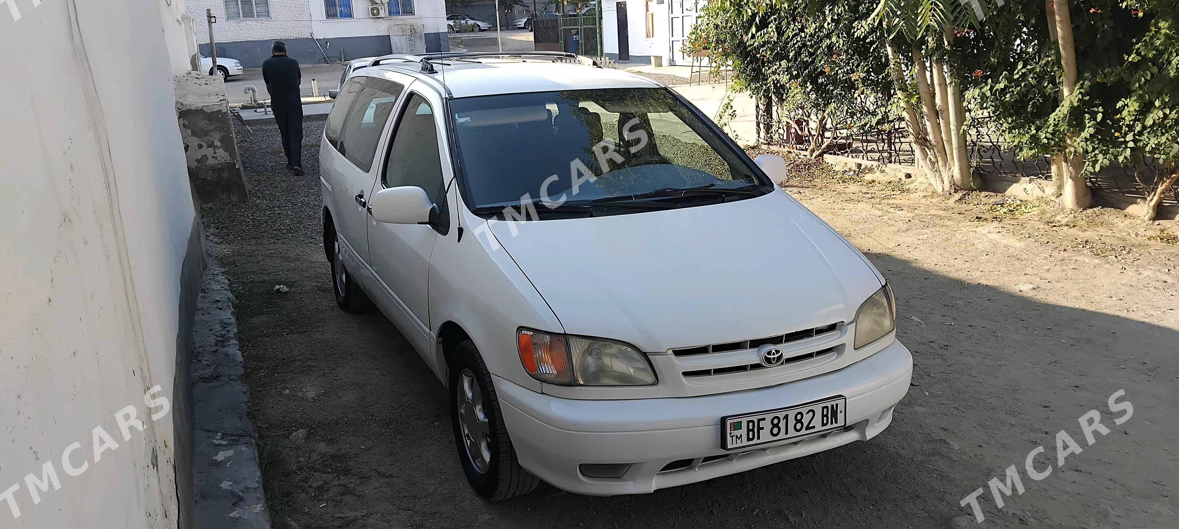 Toyota Sienna 2002 - 146 000 TMT - Türkmenbaşy - img 2