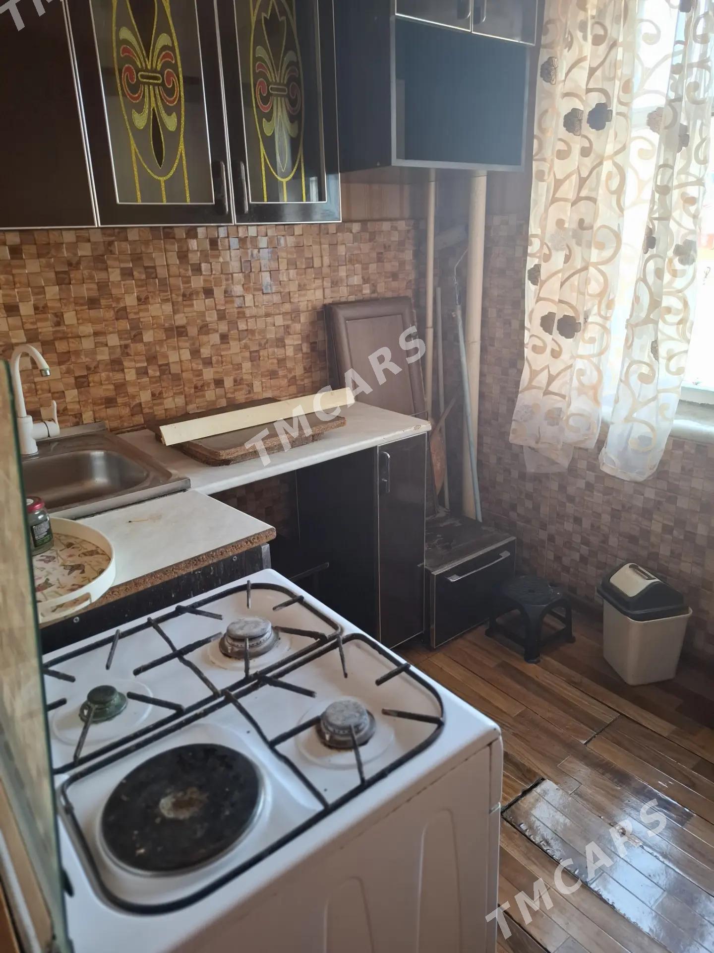 1ком сатлык квартира 2эдилен - Türkmenabat - img 4