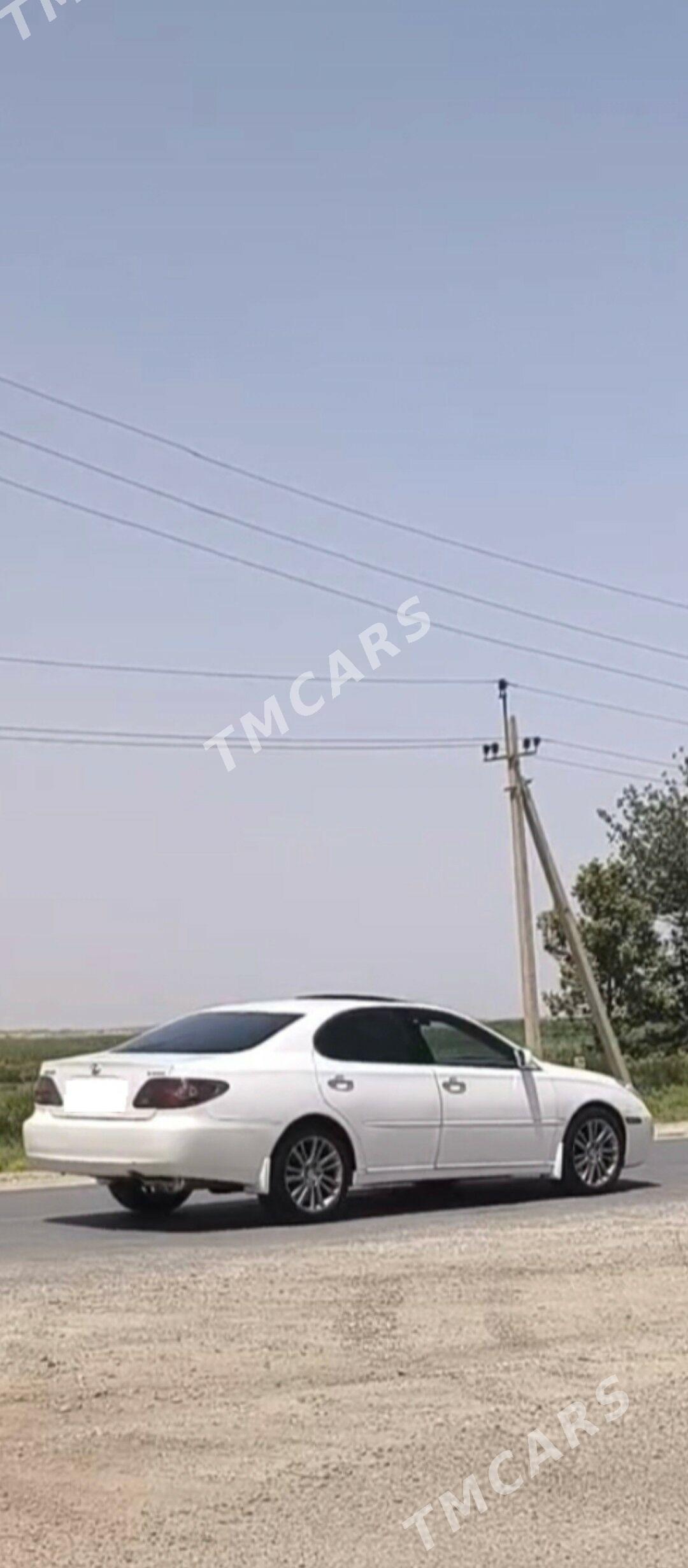 Lexus ES 300 2002 - 185 000 TMT - Bäherden - img 3