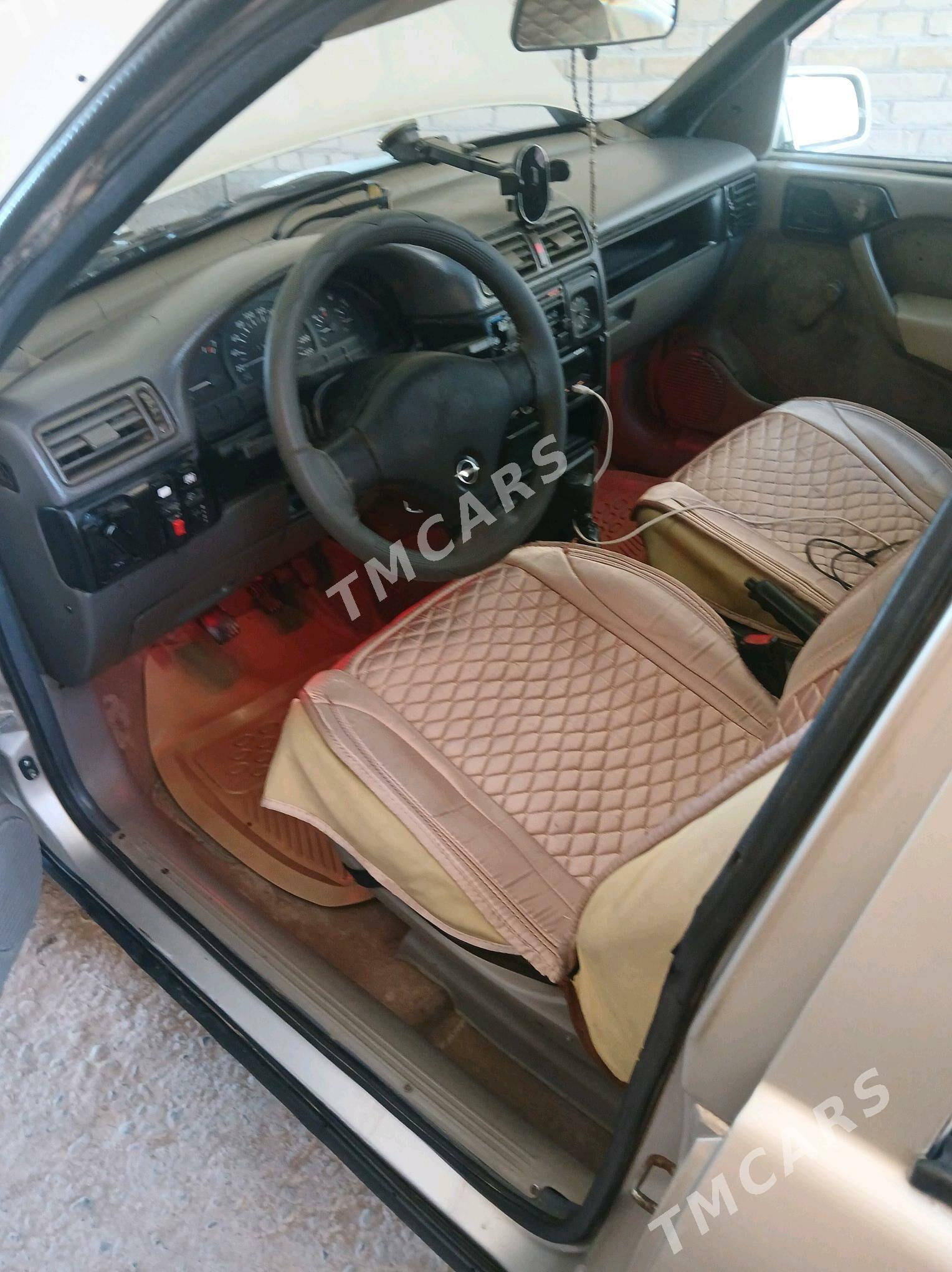 Opel Vectra 1991 - 27 000 TMT - Махтумкули - img 4