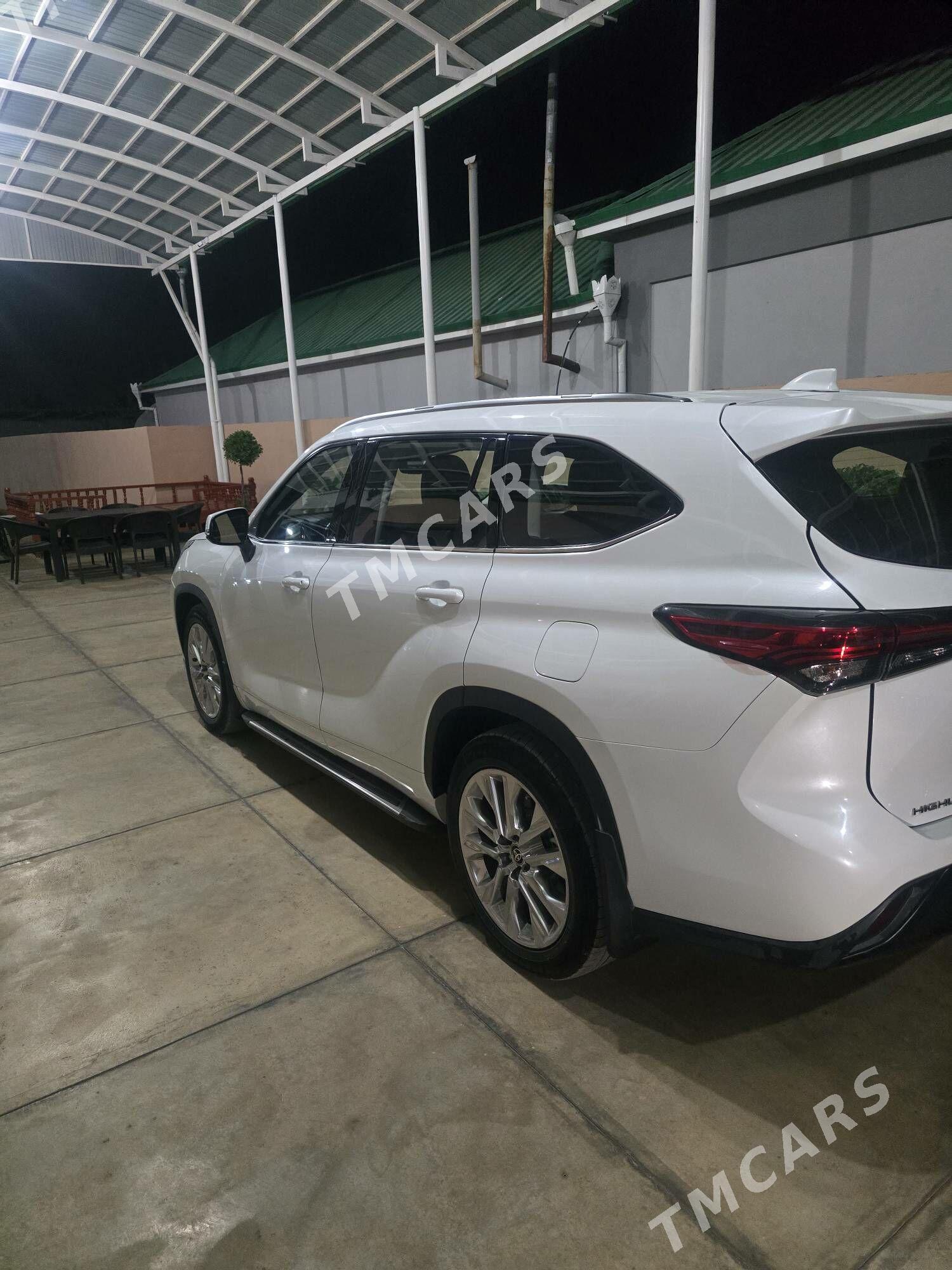 Toyota Highlander 2021 - 500 000 TMT - Ашхабад - img 4