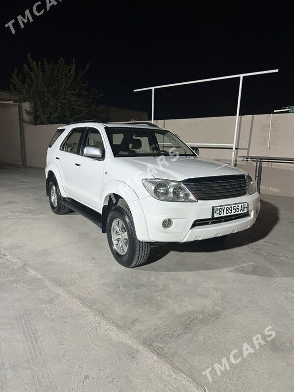 Toyota Fortuner 2006 - 270 000 TMT - Ашхабад - img 3