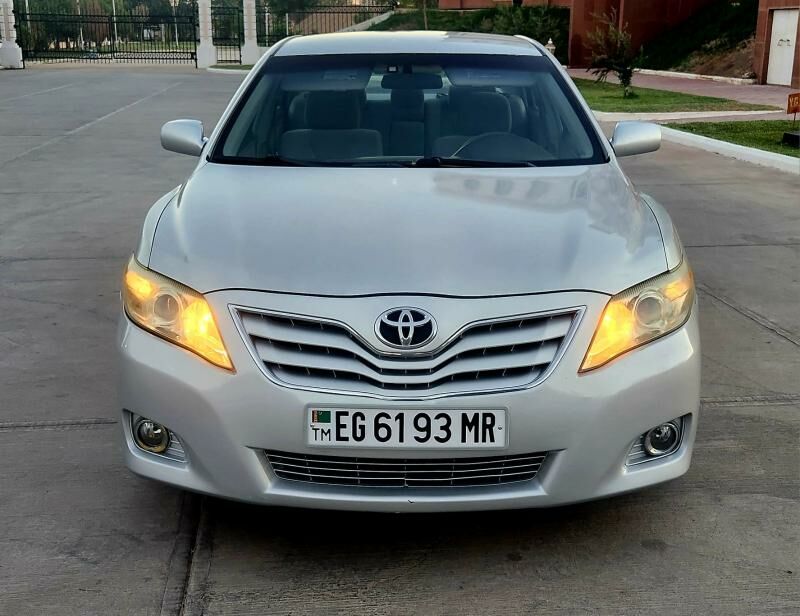 Toyota Camry 2010 - 200 000 TMT - Мары - img 5