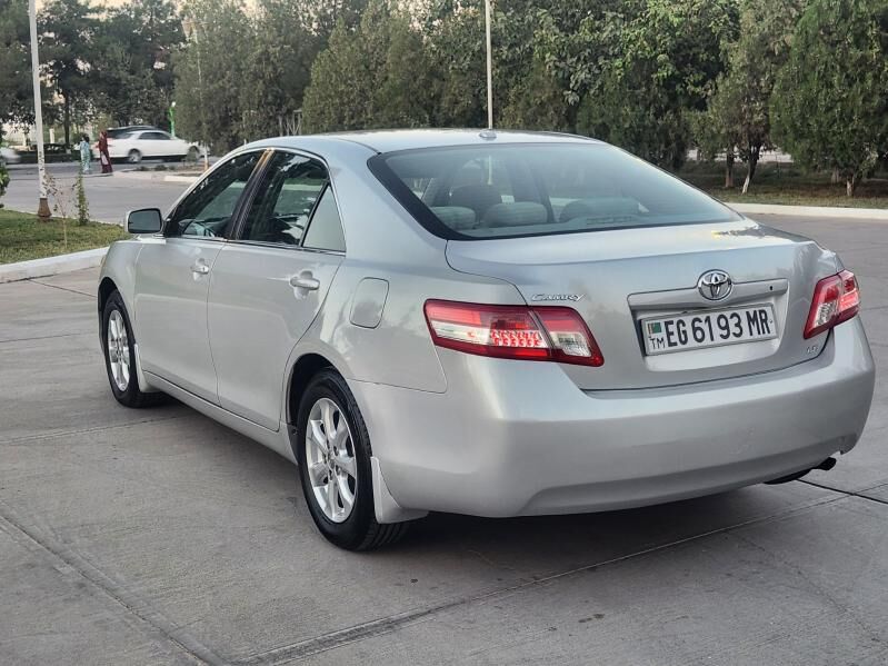 Toyota Camry 2010 - 200 000 TMT - Мары - img 7