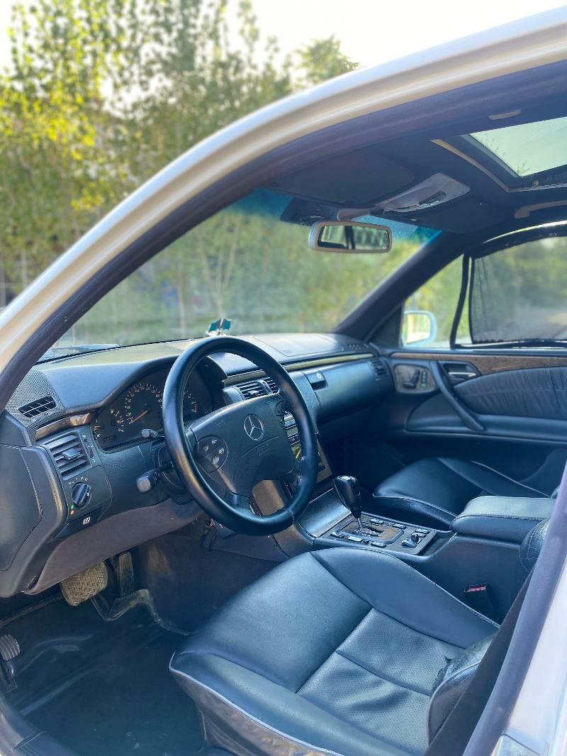 Mercedes-Benz C320 2000 - 108 000 TMT - Балканабат - img 4