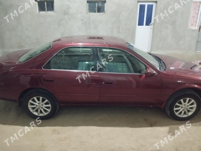 Toyota Camry 1998 - 115 000 TMT - Тагтабазар - img 4