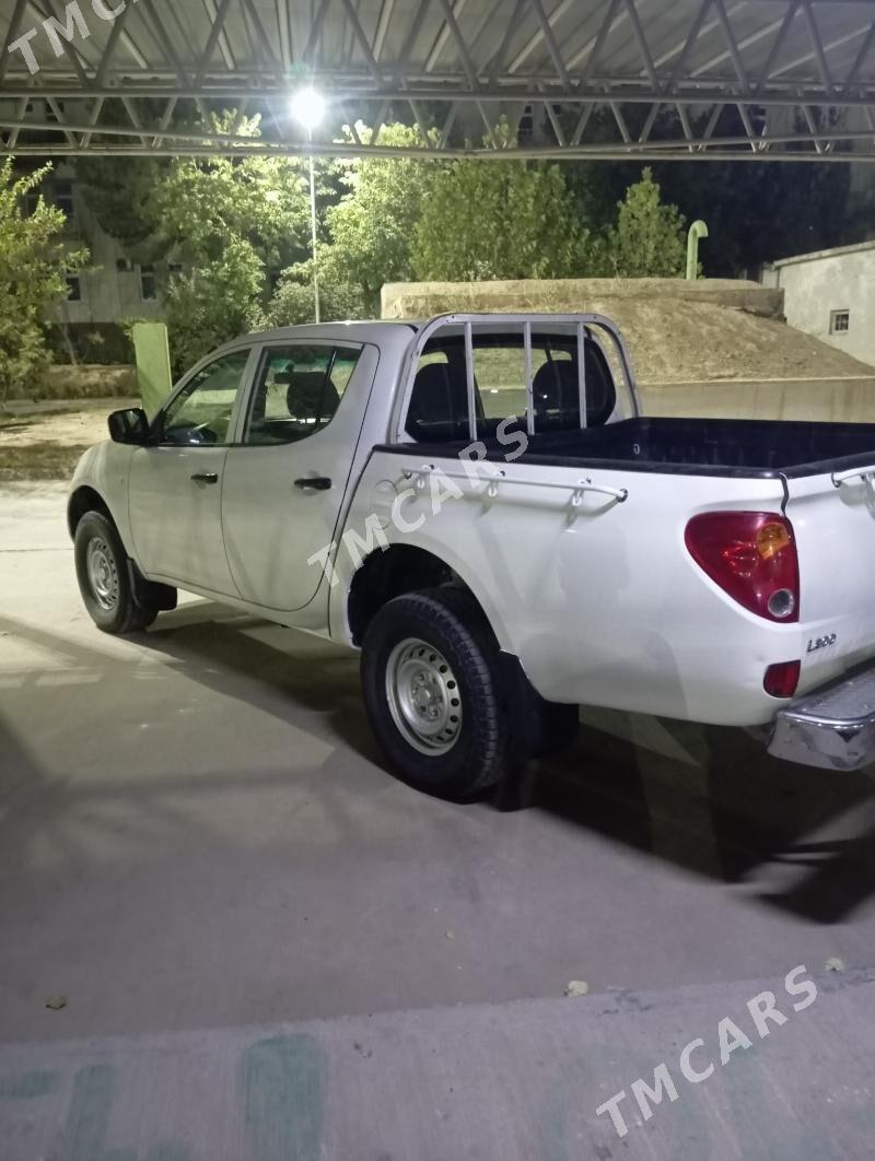 Mitsubishi L200 2012 - 136 000 TMT - Aşgabat - img 3