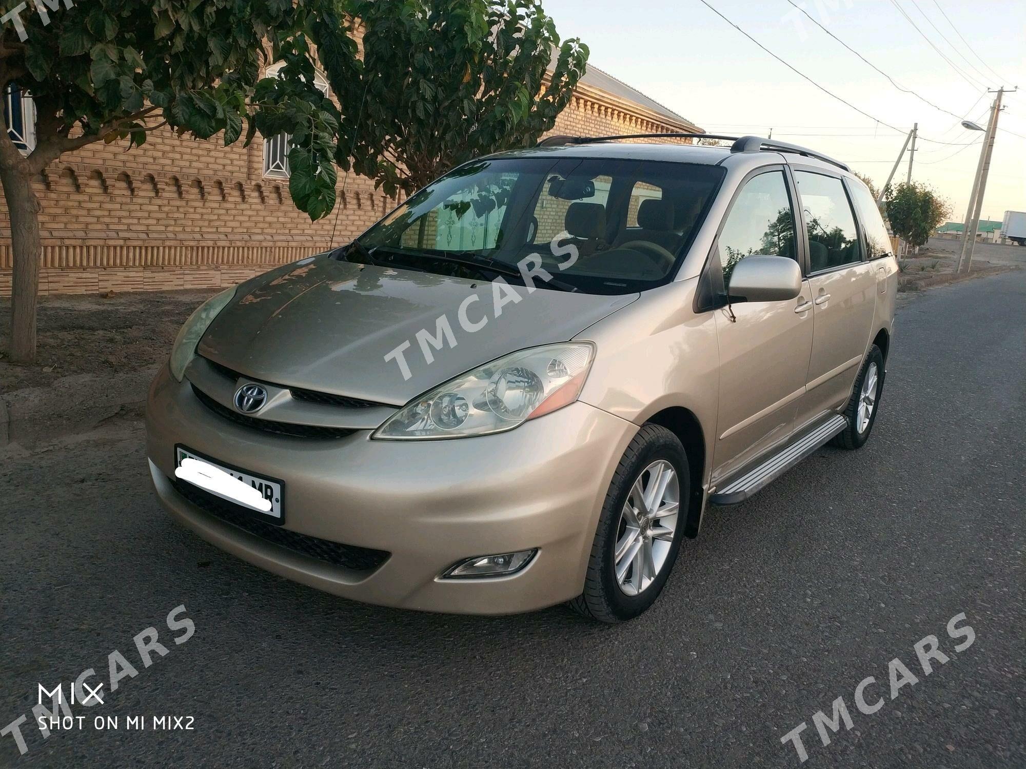 Toyota Sienna 2006 - 240 000 TMT - Ёлётен - img 9