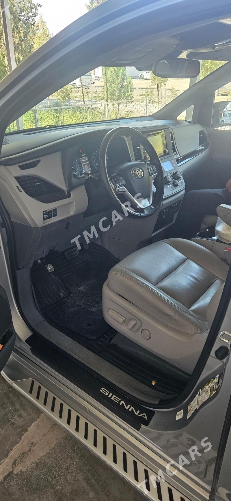 Toyota Sienna 2020 - 470 000 TMT - Aşgabat - img 4