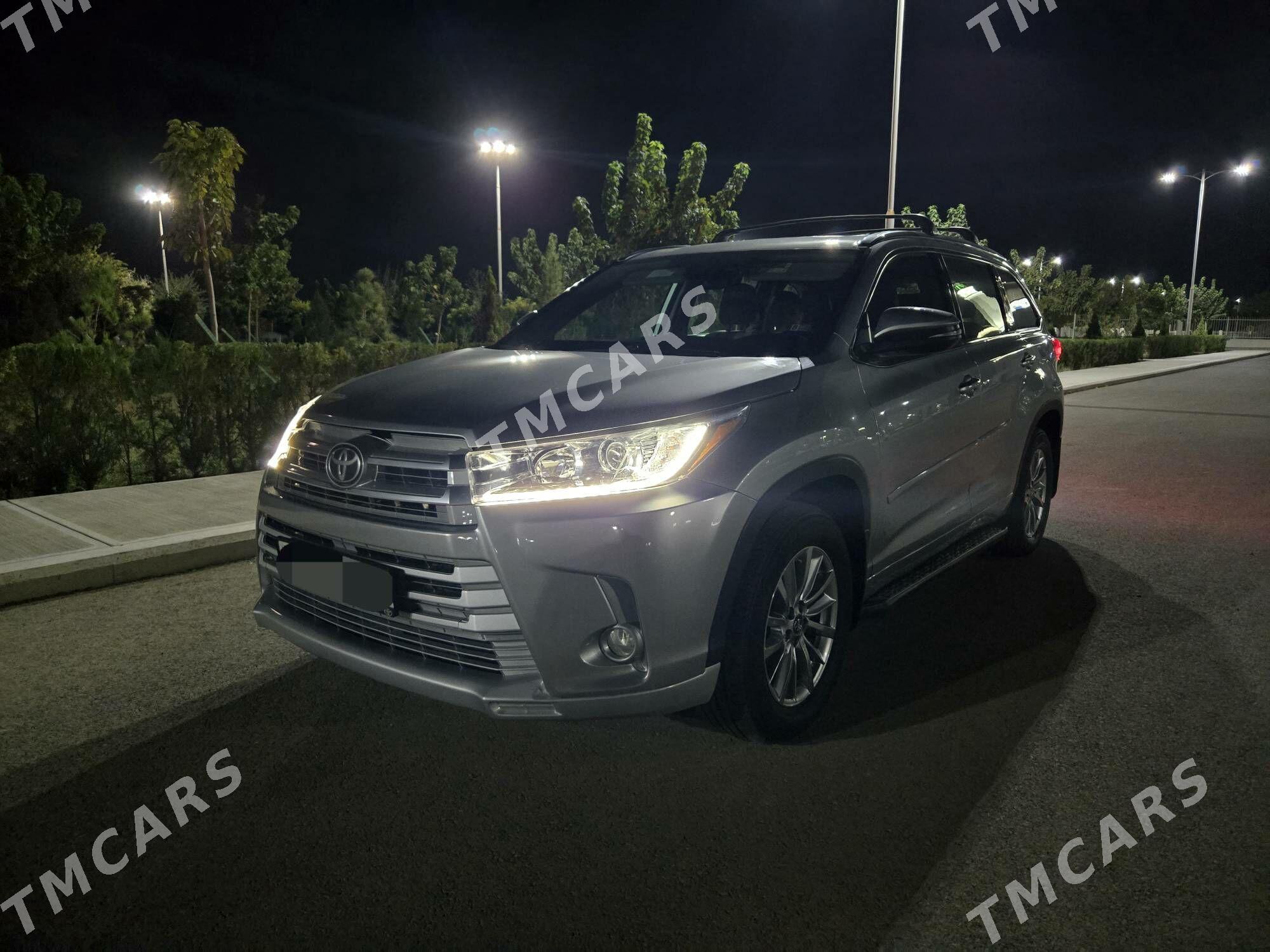 Toyota Highlander 2018 - 500 000 TMT - Мары - img 4