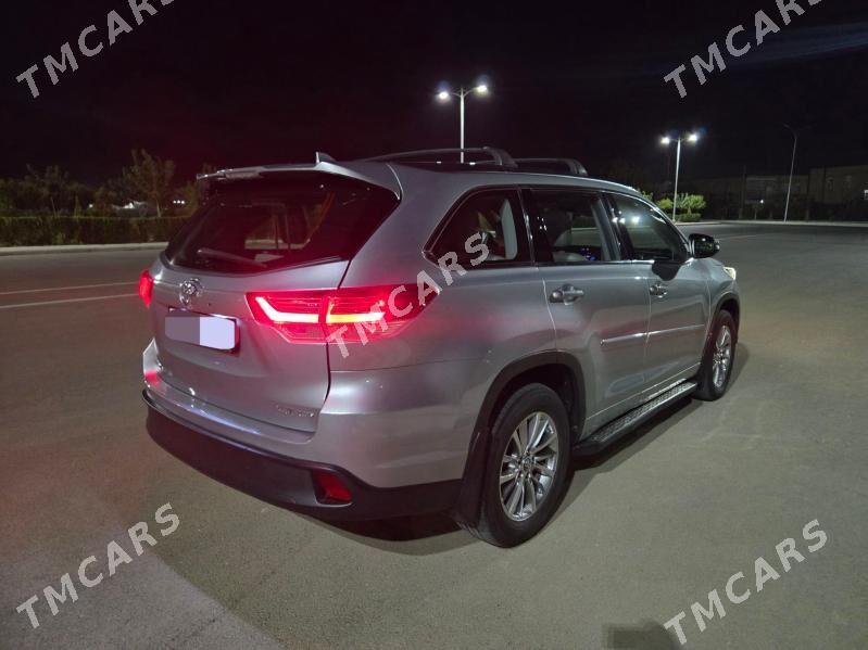 Toyota Highlander 2018 - 500 000 TMT - Мары - img 2