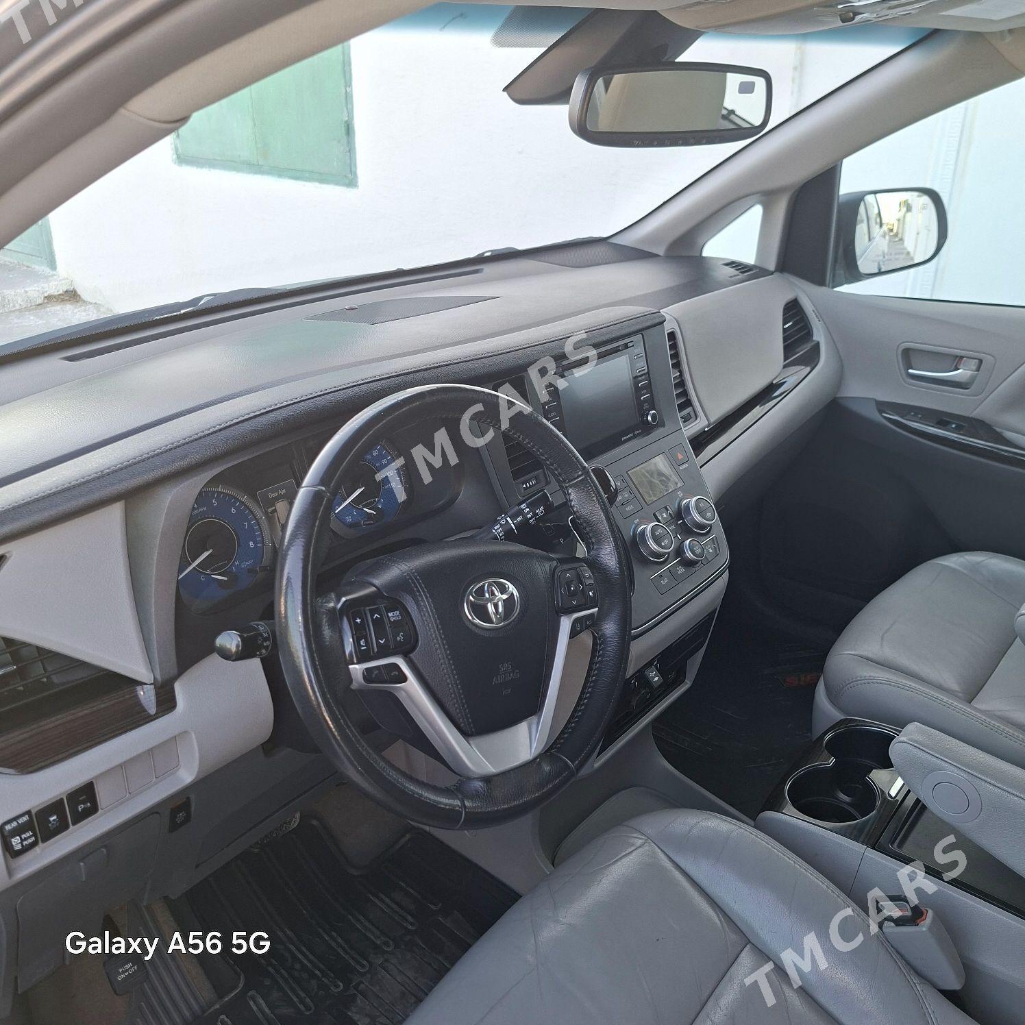 Toyota Sienna 2018 - 450 000 TMT - Balkanabat - img 8