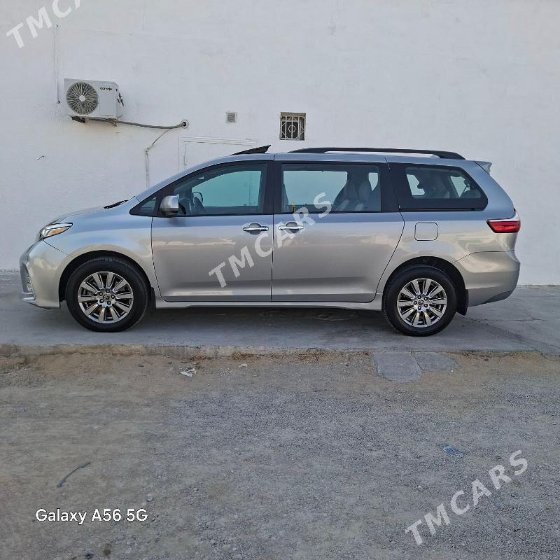 Toyota Sienna 2018 - 450 000 TMT - Balkanabat - img 2