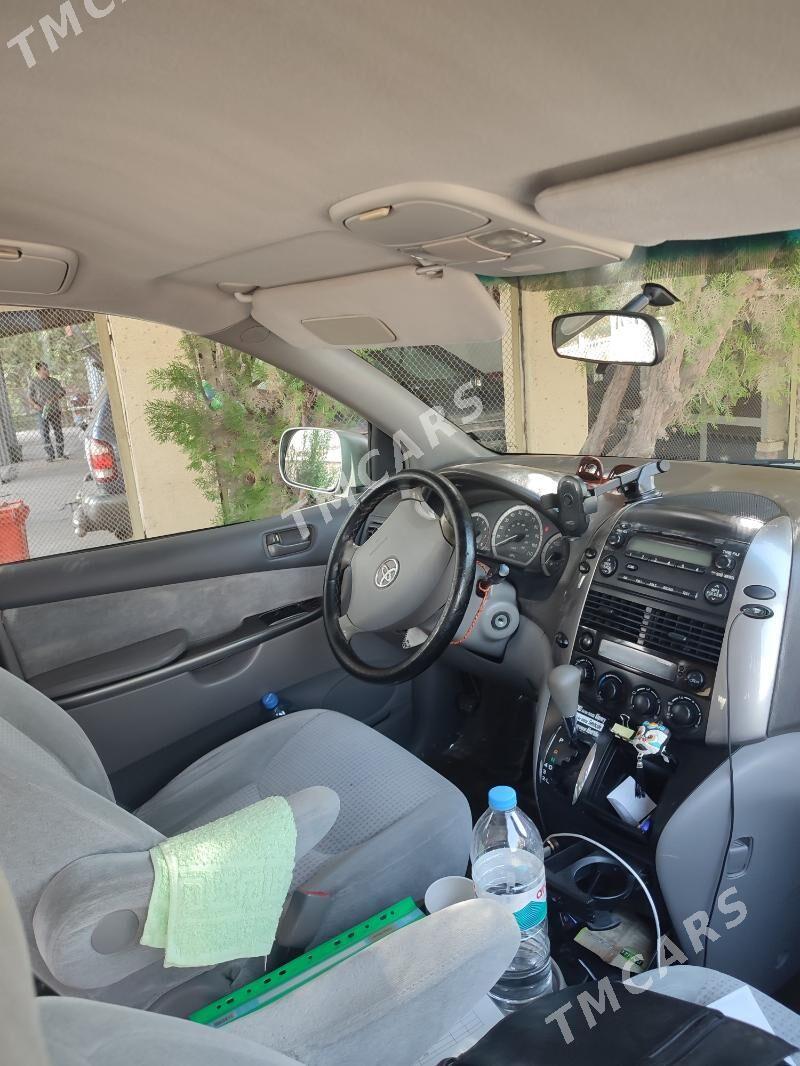 Toyota Sienna 2006 - 235 000 TMT - Мары - img 1