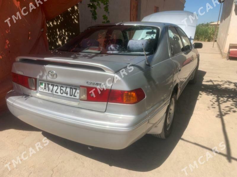 Toyota Camry 2000 - 130 000 TMT - Гороглы (Тагта) - img 5