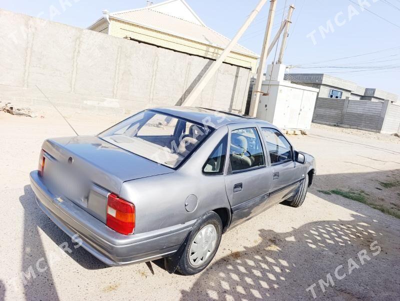 Opel Vectra 1988 - 16 000 TMT - Мары - img 3