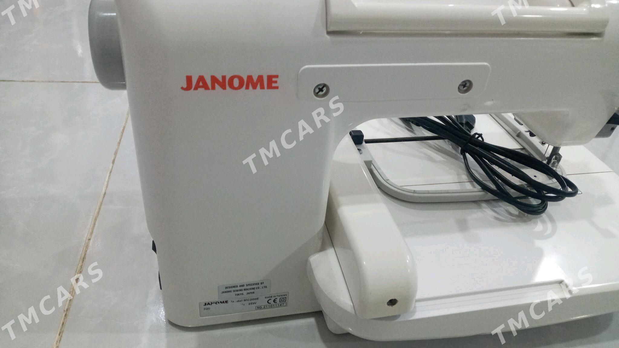 JANOME 200 E - Mary - img 2