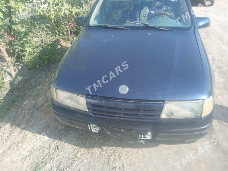 Opel Vectra 1990 - 18 000 TMT - Дашогуз - img 5