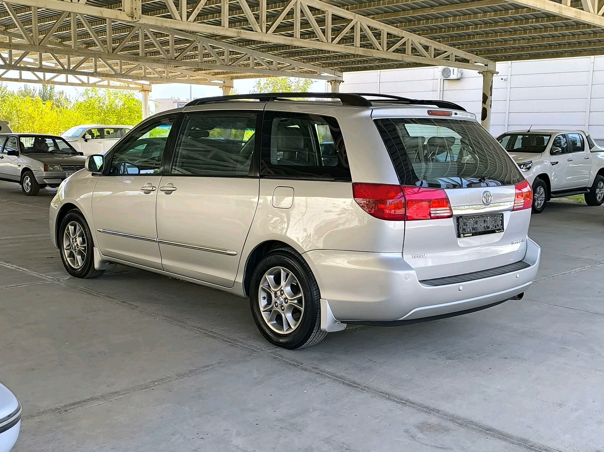 Toyota Sienna 2004 - 258 000 TMT - Türkmenabat - img 3