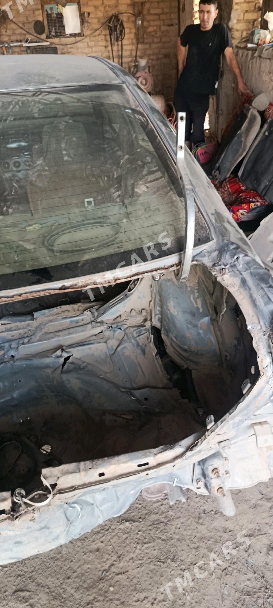 Toyota Corolla 2002 - 45 000 TMT - Мары - img 8
