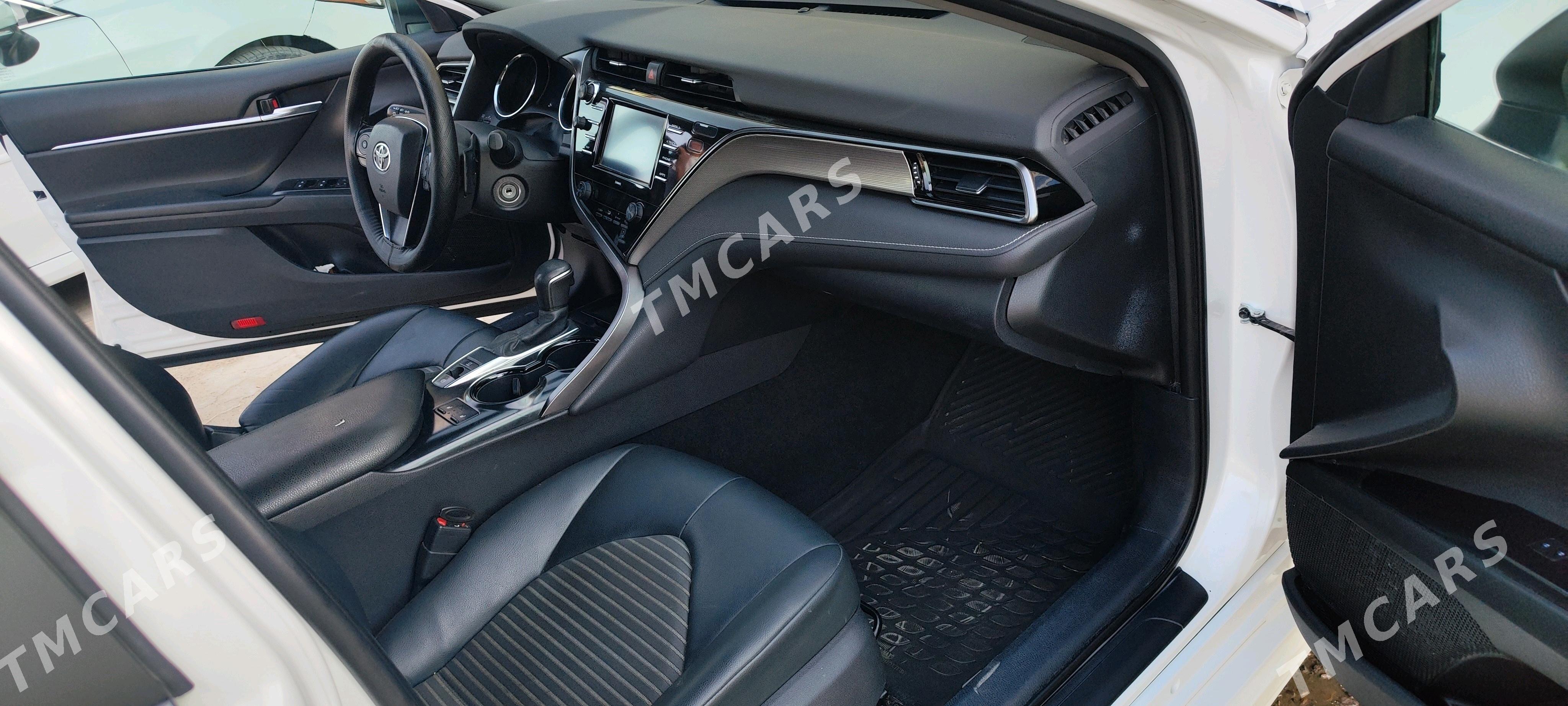 Toyota Camry 2020 - 270 000 TMT - Байрамали - img 3