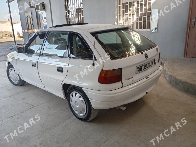 Opel Astra 1992 - 24 000 TMT - Bäherden - img 3