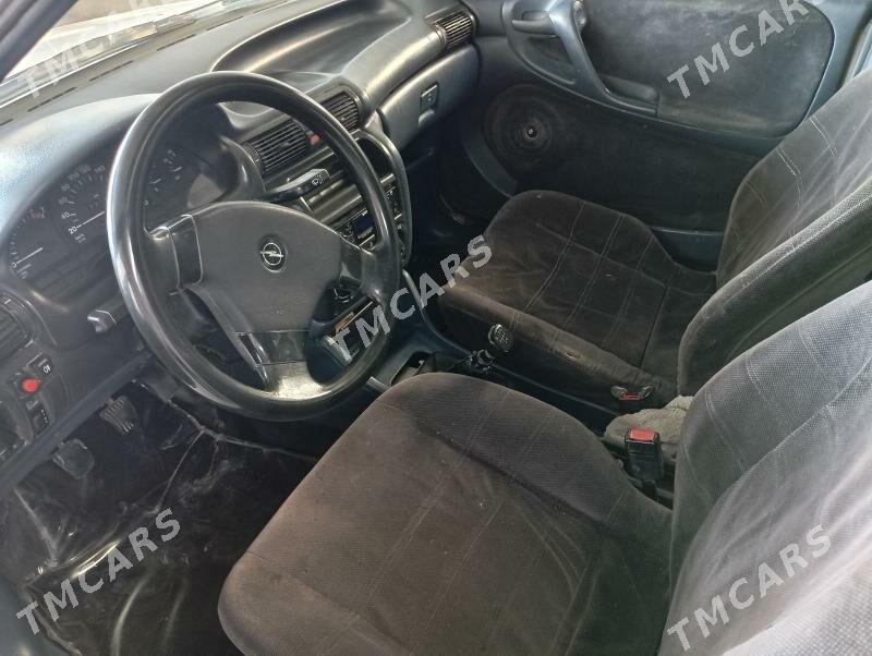 Opel Astra 1992 - 24 000 TMT - Bäherden - img 4