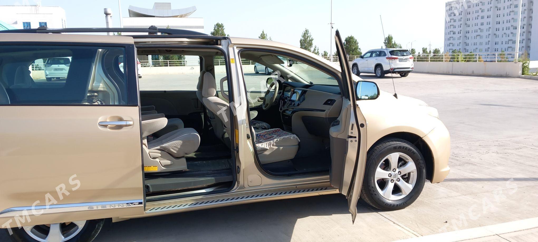 Toyota Sienna 2010 - 270 000 TMT - Aşgabat - img 9