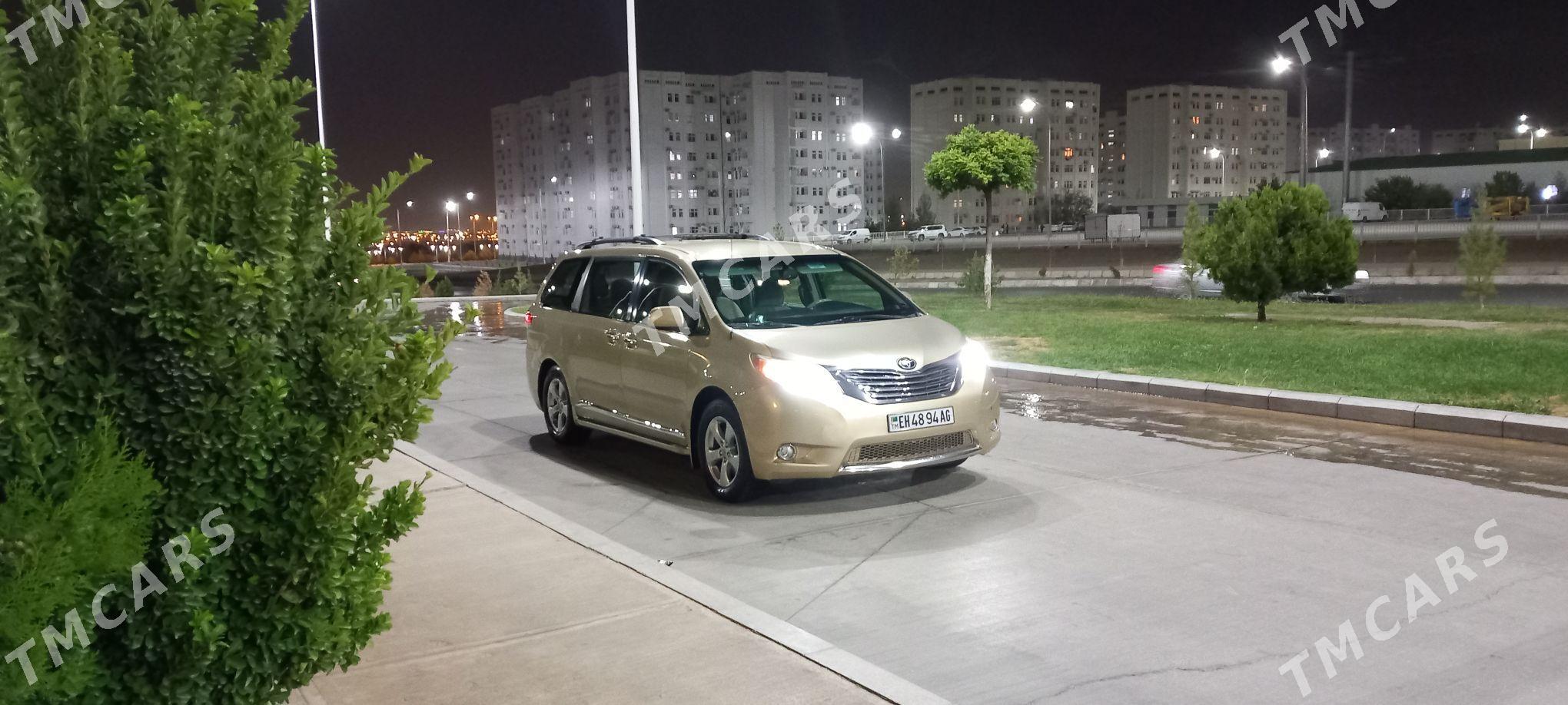Toyota Sienna 2010 - 270 000 TMT - Aşgabat - img 7