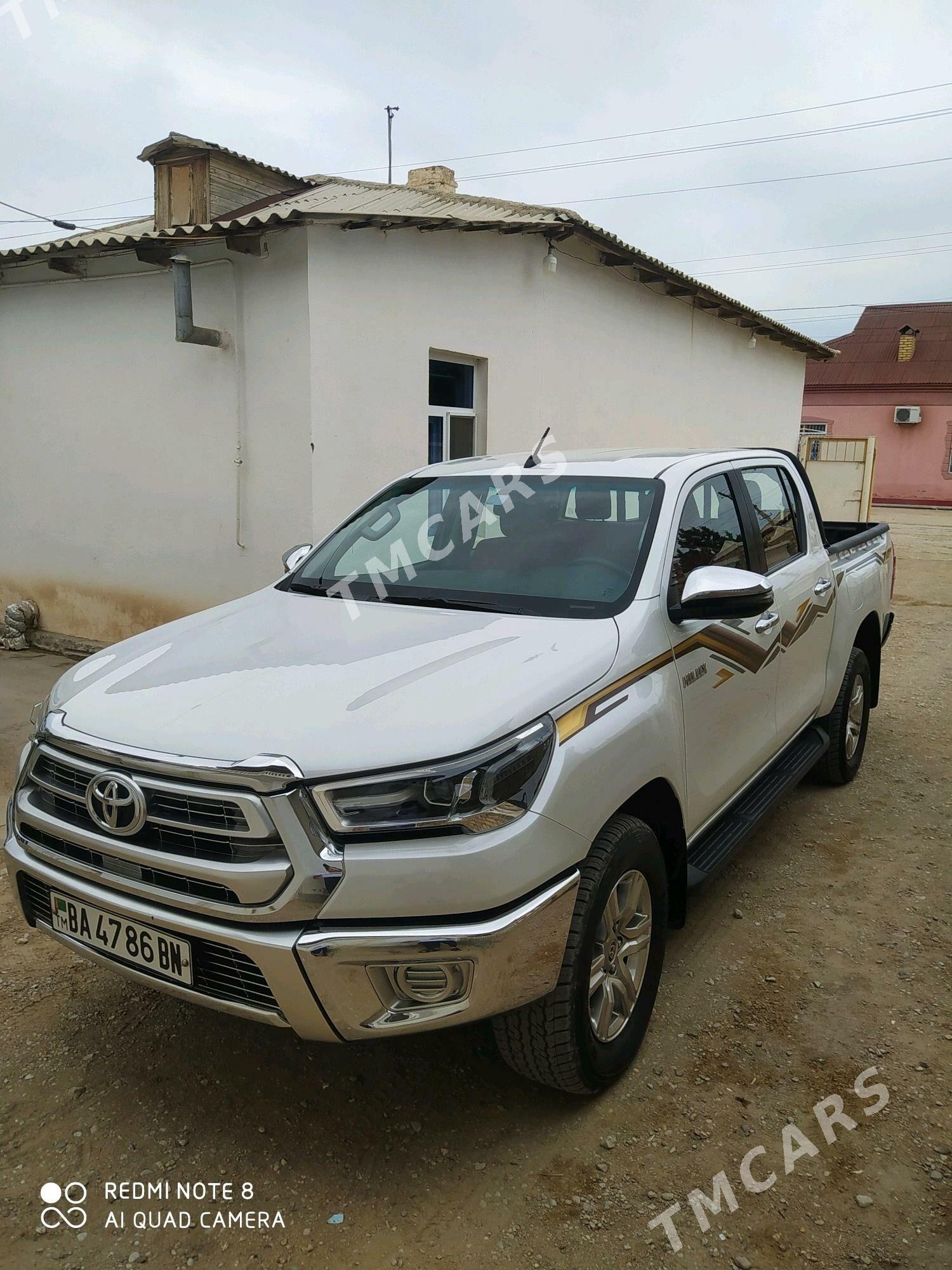 Toyota Hilux 2024 - 600 000 TMT - Балканабат - img 5