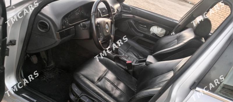 BMW E39 2002 - 42 000 TMT - Mary - img 3