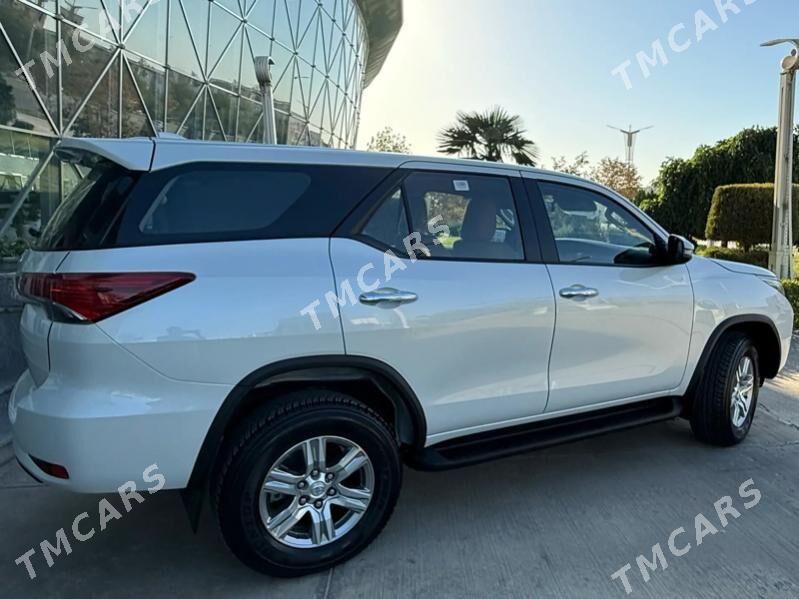 Toyota Fortuner 2024 - 617 000 TMT - Aşgabat - img 4