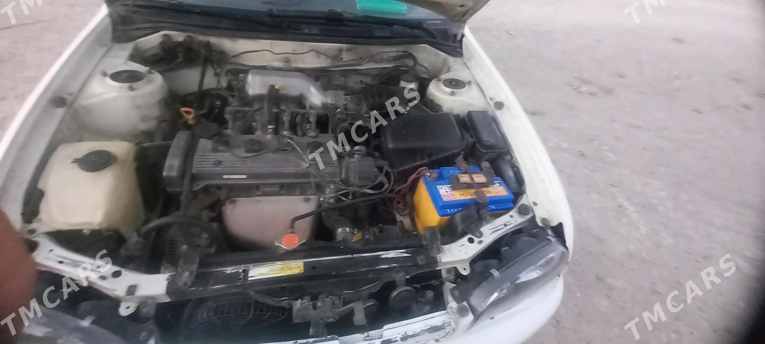 Toyota Corolla 2000 - 70 000 TMT - Gyzylarbat - img 4