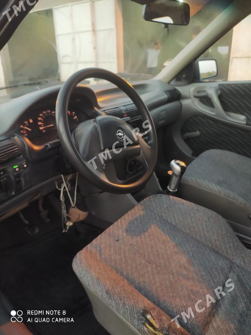 Opel Astra 1991 - 37 000 TMT - Мары - img 5