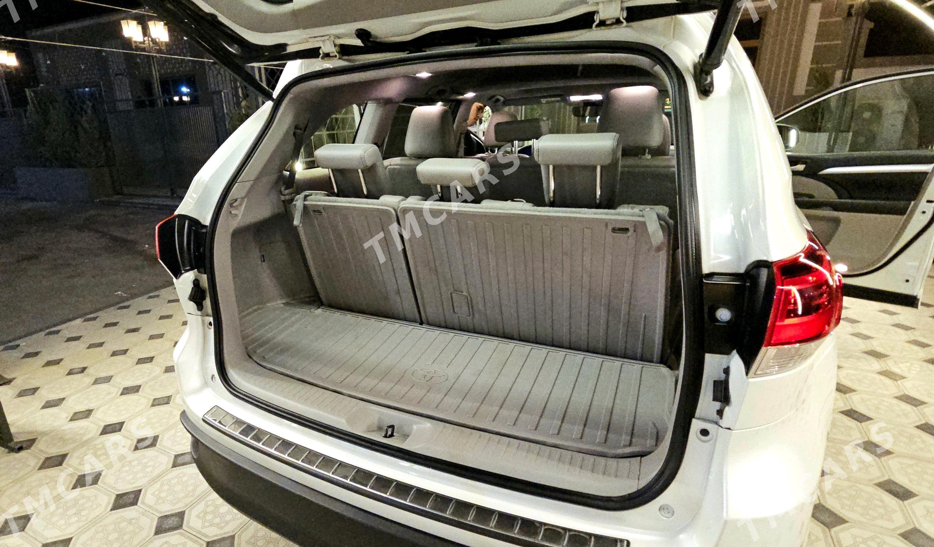 Toyota Highlander 2018 - 510 000 TMT - Daşoguz - img 8